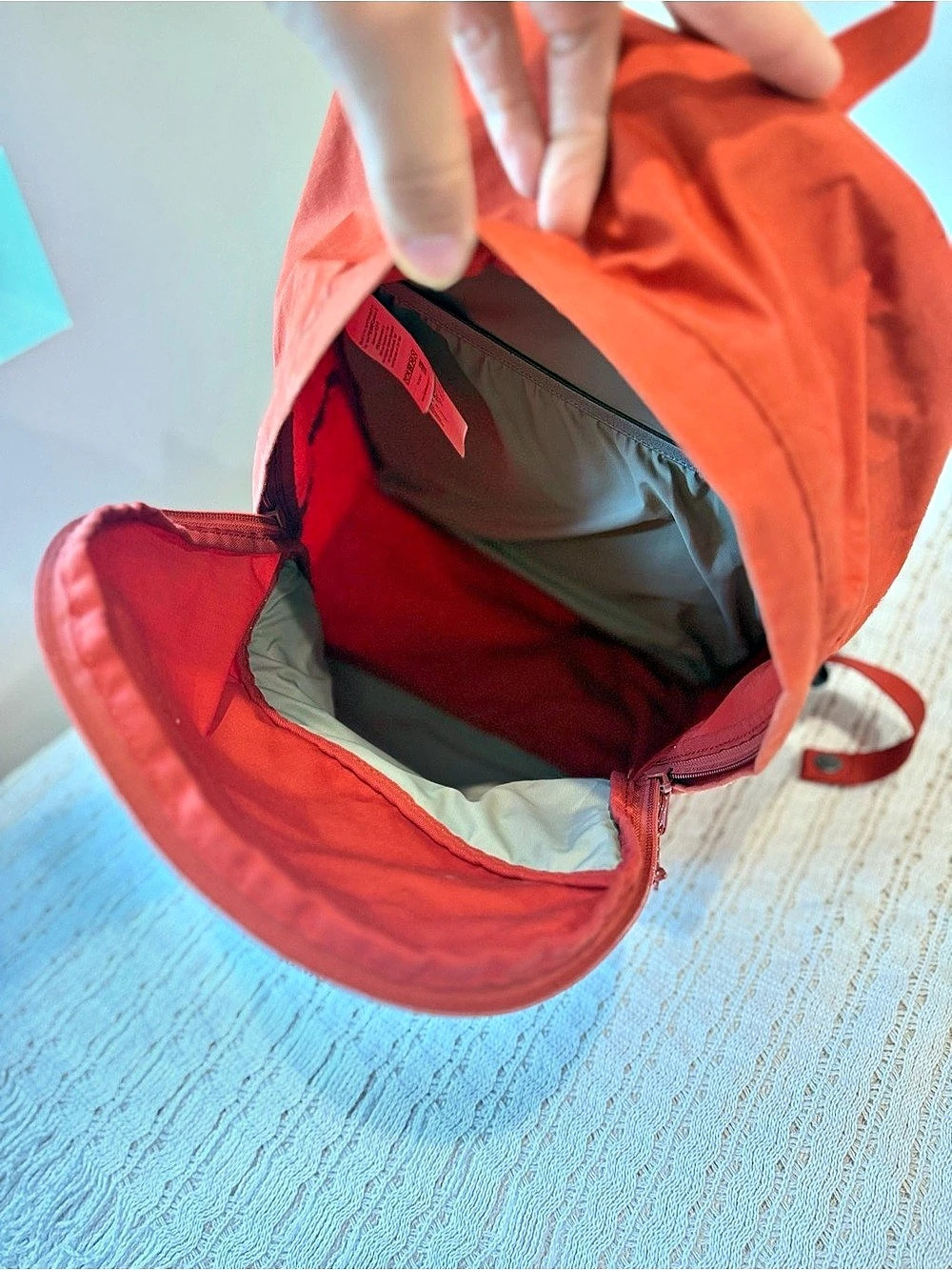 Fjallraven Vardag 16 Red Backpack - Picture 5 of 11